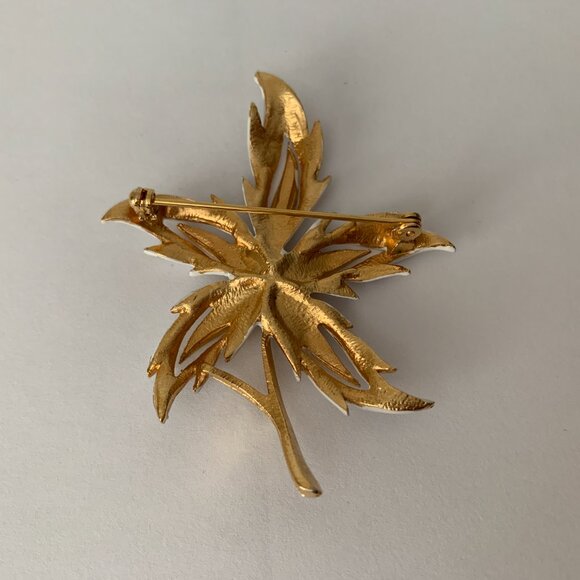 Vintage BROOCH Gold Tone and Ivory Leaf / Floral Flower Leaves Stem Unsigned - Picture 4 of 7